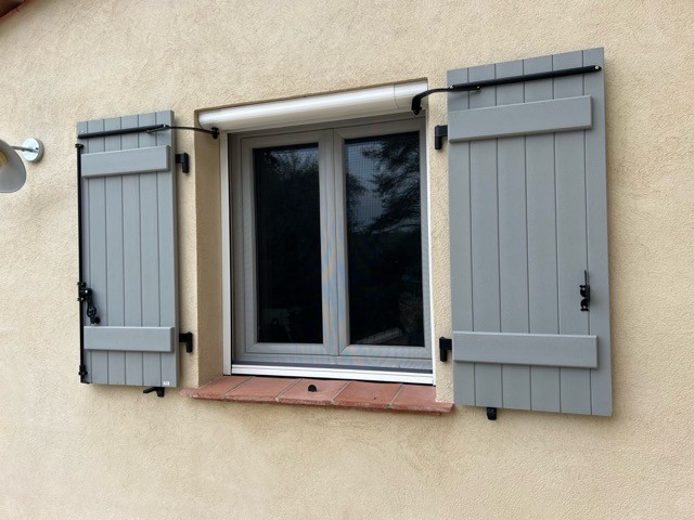 La Motorisation des Fermetures : Économies d'Énergie à Le Bar-sur-Loup, Cannes et Saint-Laurent-du-Var